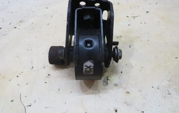 Toyota Auris E180 Gearbox mounting bracket KRIS235789
