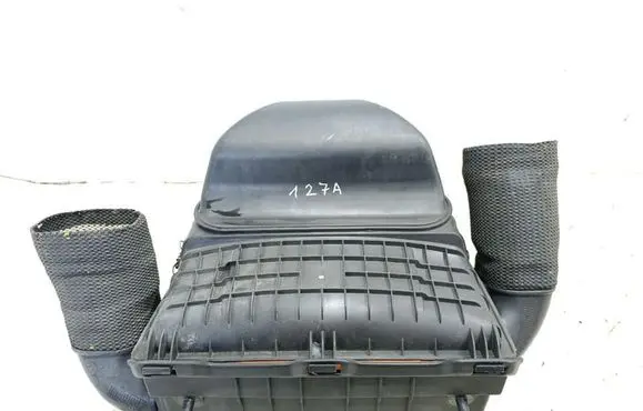 Air filter box