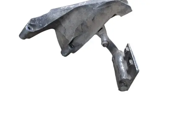 Volkswagen Transporter - Caravelle T5 Engine mounting bracket 7H0199370N