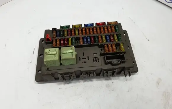 Mini One - Cooper R50 - 53 Fuse module 6906800 518030515 61136906600