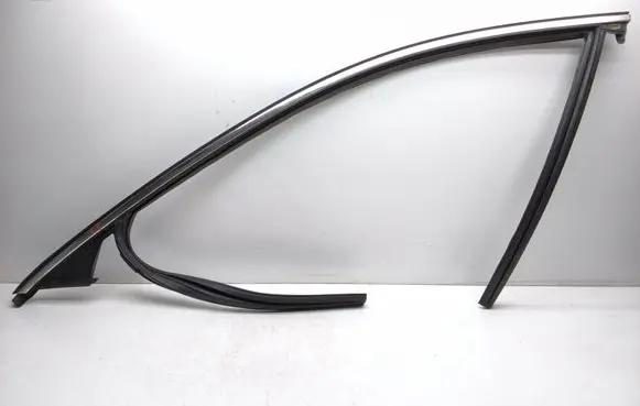 Volvo XC60 Rubber seal front door (on door) 31856284