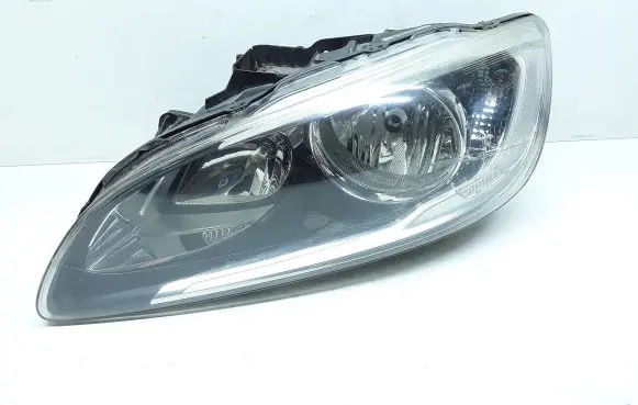 Volvo V60 Headlight/headlamp 31358099