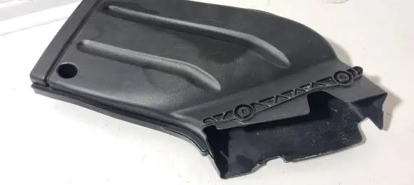 Audi A4 S4 B6 8E 8H Air intake duct part 8E0129618E