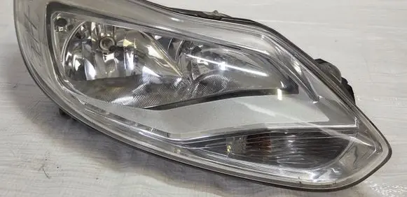 Ford Focus Headlight/headlamp BM51-13W029-NA