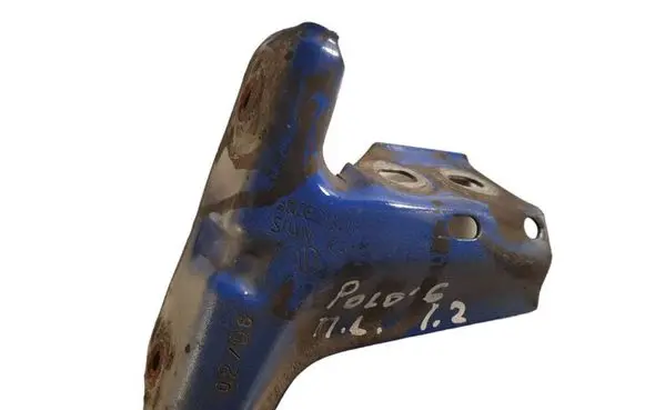 Volkswagen Polo IV 9N3 Fender mounting bracket 6Q0821141