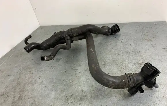 Volkswagen Touran I Engine coolant pipe/hose 1K0121049H