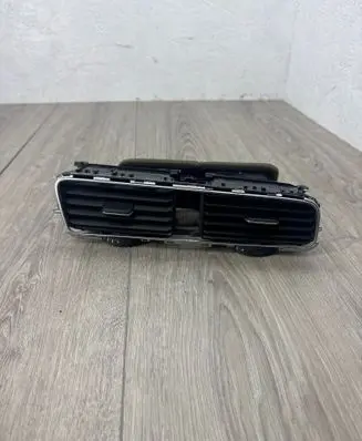 Volkswagen Golf VII Dash center air vent grill 5G1819728 5G1815736 5G1815735
