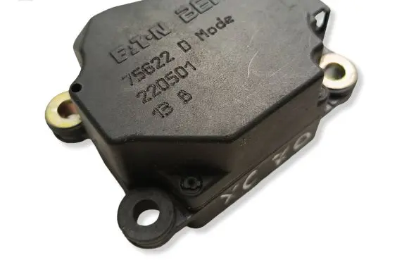 Volvo XC70 Air flap motor/actuator 75622D 220501