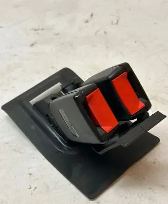 Rear seatbelt buckle