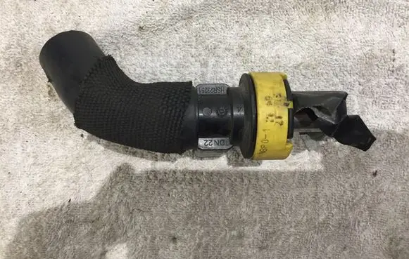 Citroen Jumper Breather valve 9674810880