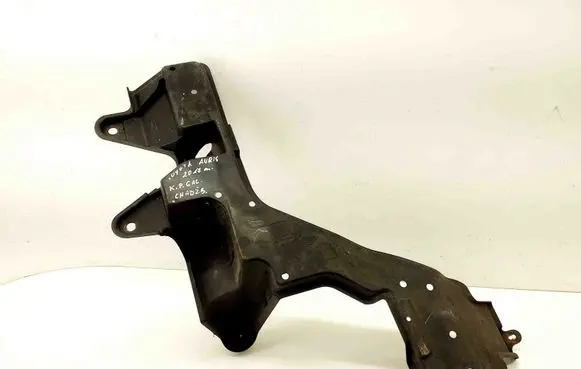 Toyota Auris E180 Other under body part 5762802090