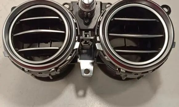 Mercedes-Benz E W213 Dash center air vent grill A2138307800