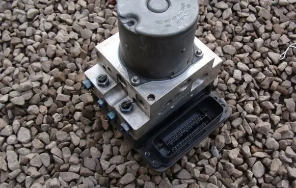Audi A6 S6 C7 4G ABS Pump 4G0614517S
