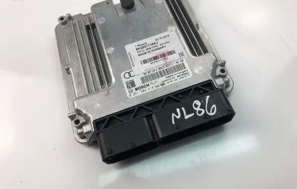Audi A4 S4 B8 8K Engine control unit/module 8K2907115N