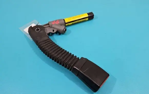 BMW X3 E83 Front seatbelt 372083 IMPRK1395303