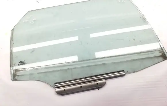 Toyota Auris E180 Rear door window glass 
