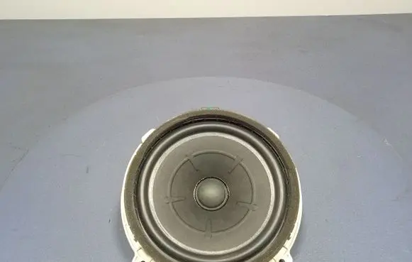Hyundai i30 Subwoofer speaker 96330-G3000