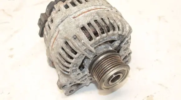 Volkswagen PASSAT B6 Generator/alternator 06F903023F