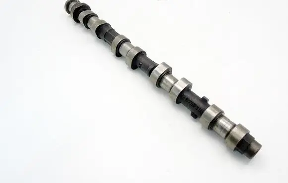 BMW 5 E39 Camshaft 2246500