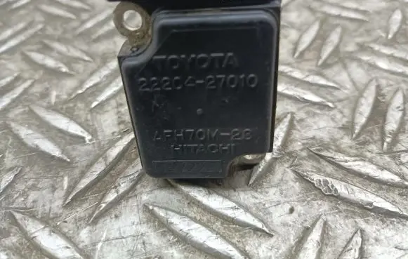 Toyota Corolla Verso E121 Mass air flow meter 2220427010