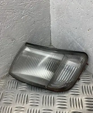 Mitsubishi Space Wagon Front indicator light 12037623