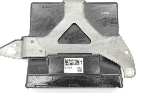 Toyota Yaris Other devices 899810D161