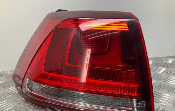 Volkswagen Golf VII Rear/tail lights 5G0945095M