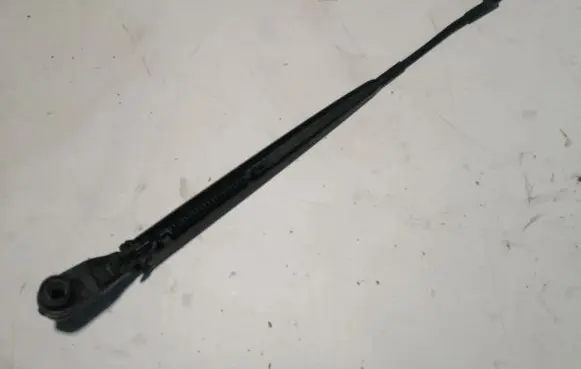 Buick Encore I Front wiper blade arm