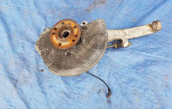 Mercedes-Benz ML W166 Front wheel hub spindle knuckle ZWROTNICAPIASTA166