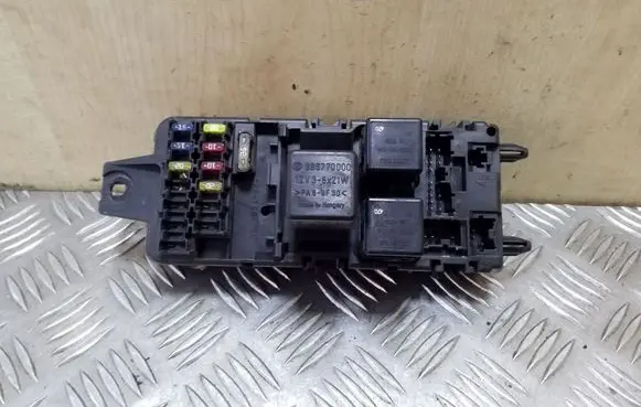Volvo S40, V40 Fuse module
