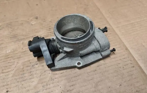Jeep Cherokee III KJ Throttle valve