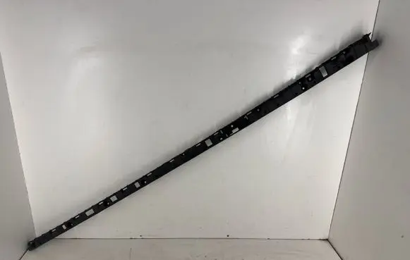 Tesla Model X Sill supporting ledge 104669000B