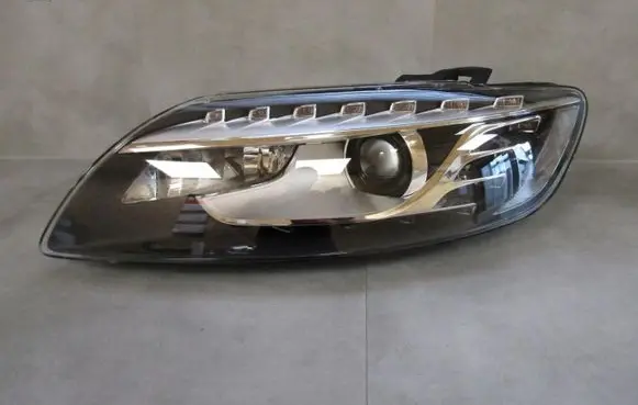 Audi Q7 4L Headlight/headlamp 89321259