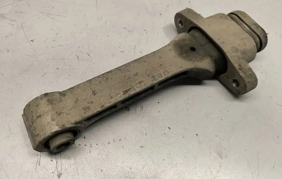 KIA Sorento Gearbox mount 