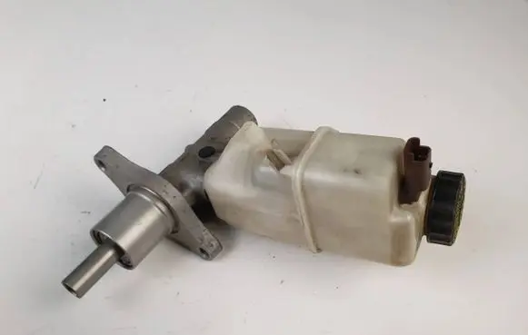 Peugeot 508 Master brake cylinder 9646980980