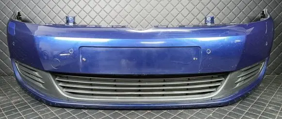 Volkswagen Golf VI Front bumper