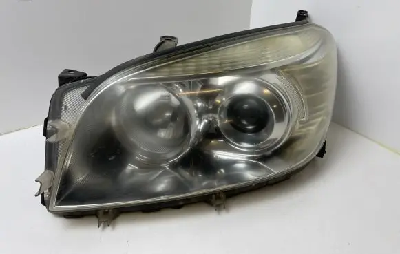 Toyota RAV 4 (XA30) Headlight/headlamp 9336860