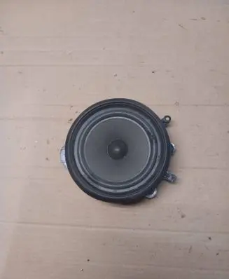 Audi A4 S4 B7 8E 8H Front door speaker 8E0035411