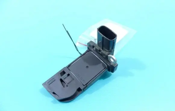 Toyota Verso Mass air flow meter 22204-26010 IMPRK1333443