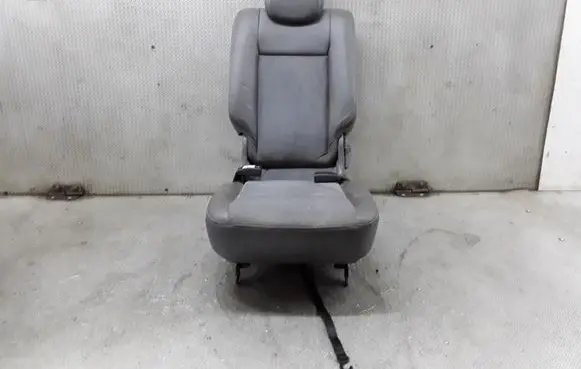 Nissan Almera Tino Rear seat 