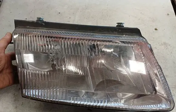 Volkswagen PASSAT B5 Headlight/headlamp