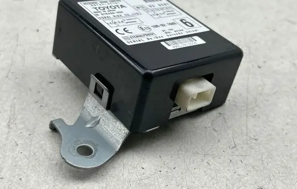 Toyota Prius (XW20) Door control unit/module 8974147101 61B490000 10R021685