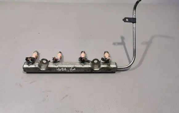 Toyota Yaris Fuel injector