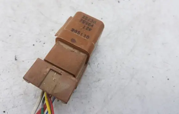 Nissan X-Trail T30 Other relay 2523079964 20513D