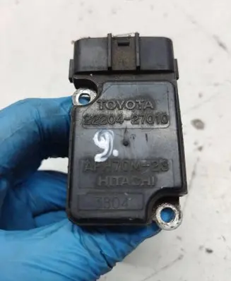 Toyota Previa (XR30, XR40) II Mass air flow meter 2220427010