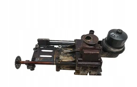 BMW 7 E65 E66 Oil pump 7508643