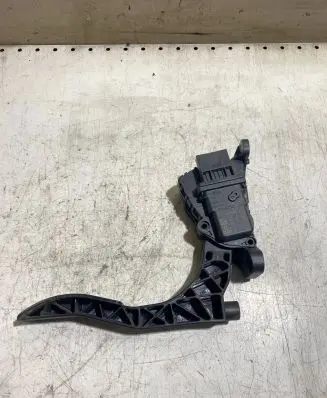 Audi A6 S6 C6 4F Accelerator throttle pedal 4F1721523B