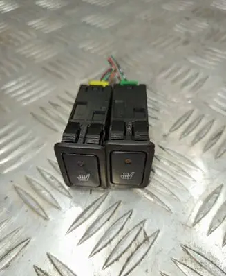 Suzuki SX4 Seat heating switch SP221