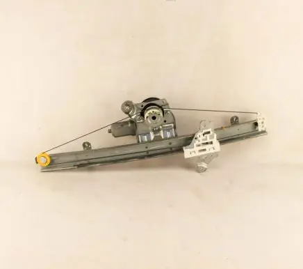 Nissan X-Trail T32 Front door electric window regulator 807314CA0A