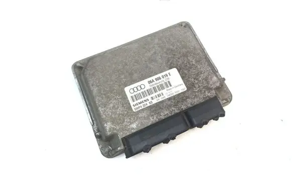 Audi A3 S3 8L Engine control unit/module 06A906019E 5WP432403